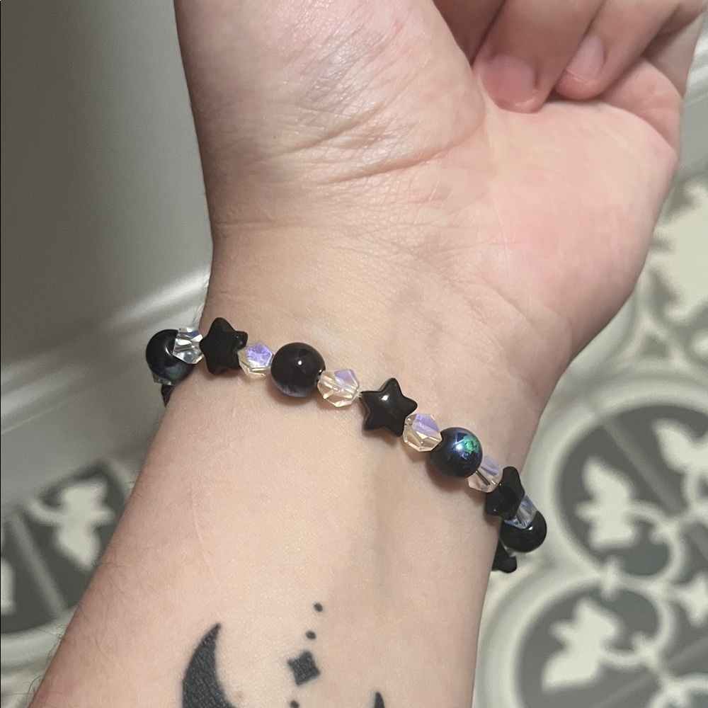 Black and Silver Star Beaded Bracelet - glass iridescent & black onyx